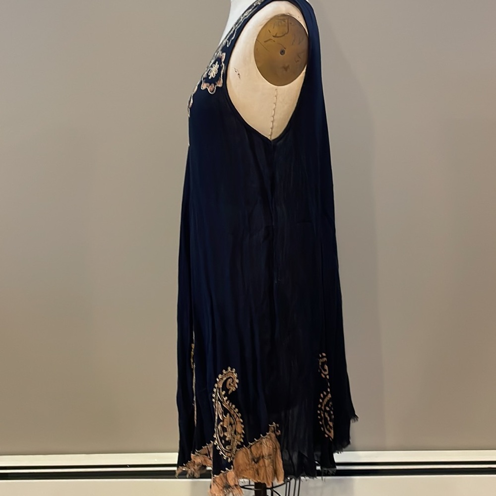 Creations sheer cover up embroidered dress - Picture 4 of 7